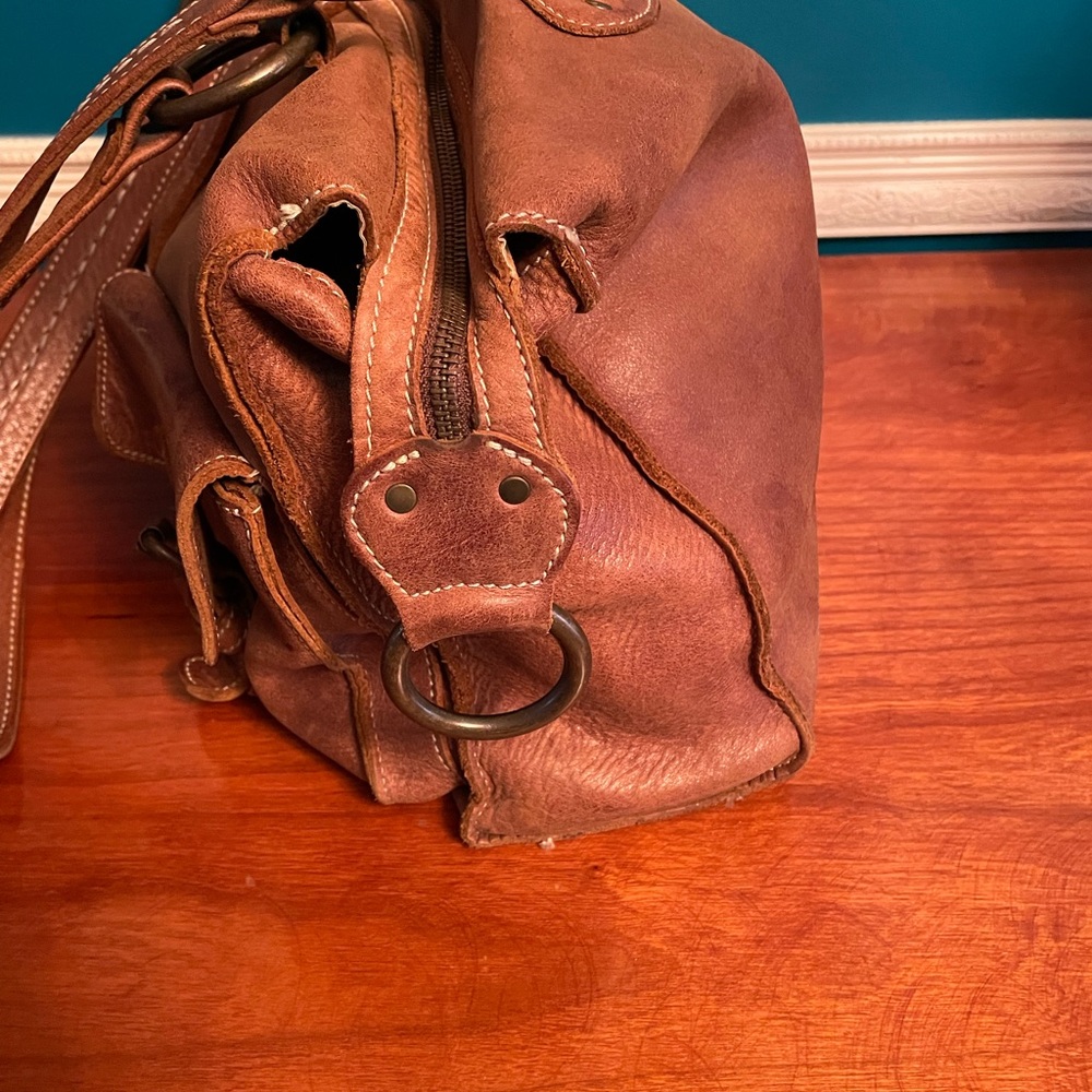 Roots Canada vintage leather bag. - Picture 3 of 15